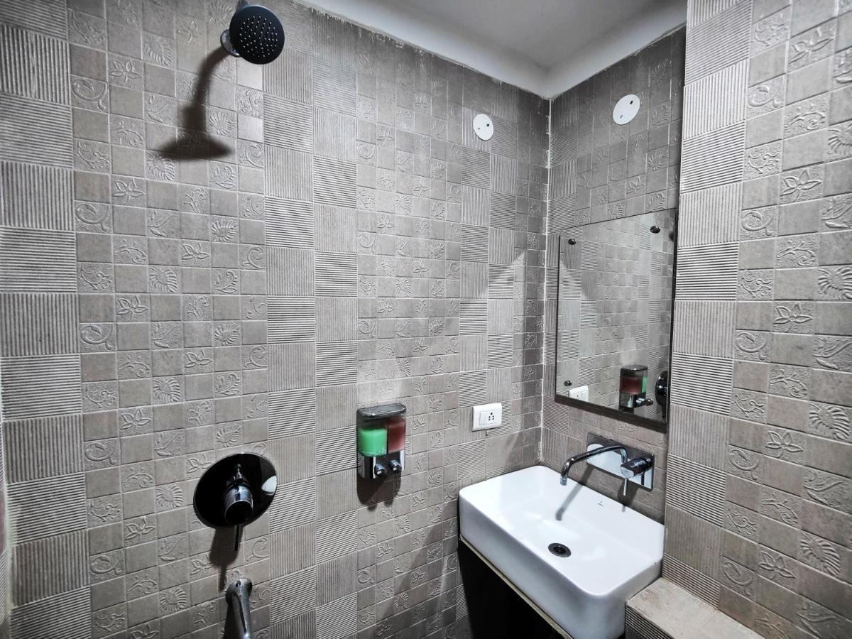 Hotel 21 Next To Chd Railway Station Chandīgarh Extérieur photo