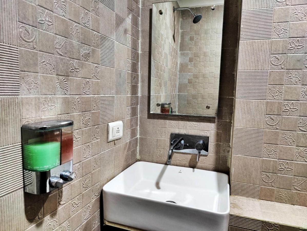 Hotel 21 Next To Chd Railway Station Chandīgarh Extérieur photo